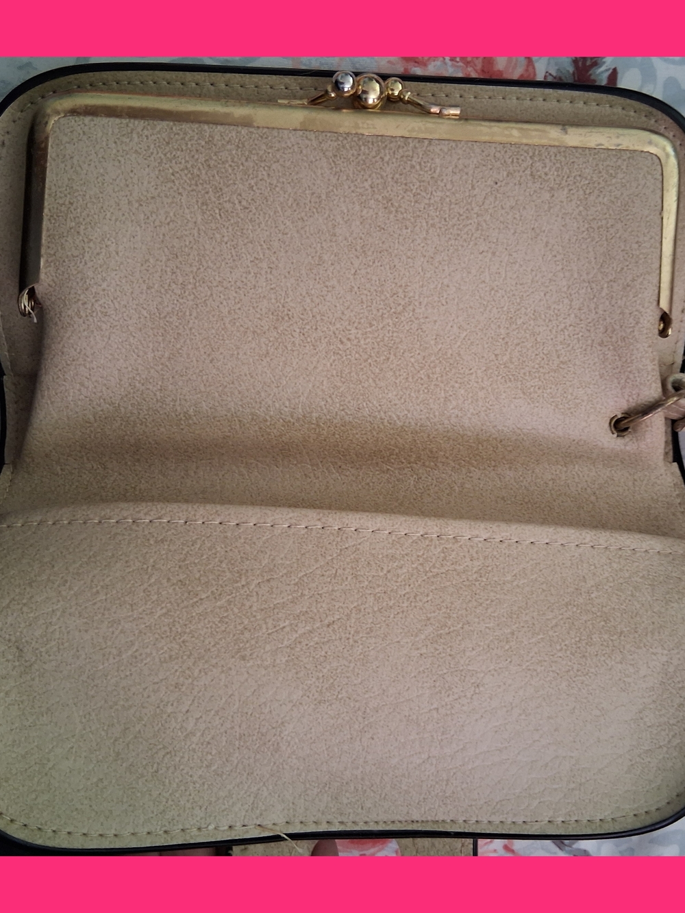 Wallet - Picture 3 of 5